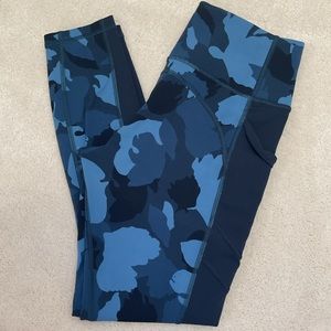 Athleta 7/8 leggings with stash pocket, EUC